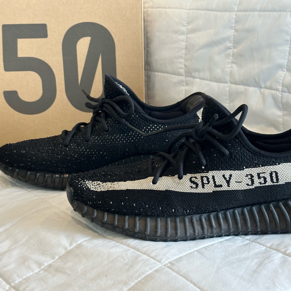 Adidas Yeezy Boost 350 V2 Black and White - Oreo